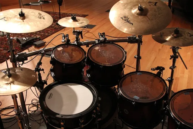A drum kit with Zildjian cymbals seen from above, with the toms and cymbals attached to a drum rack